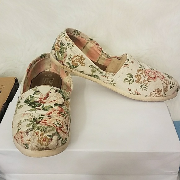 Toms Shoes - SHABBY CHIC CREAM FLORAL TOMS